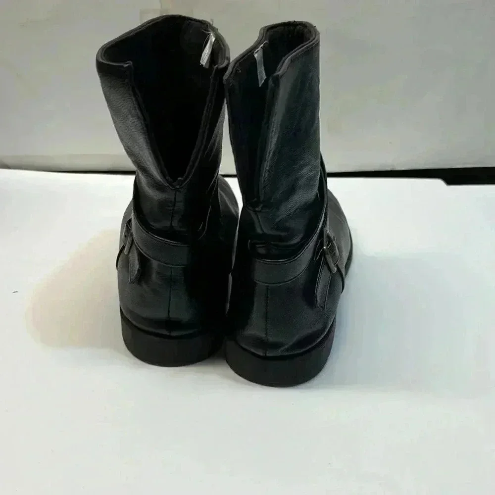 GAP black biker boot size 5